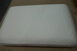 AmazonBasics Memory Foam Pillow